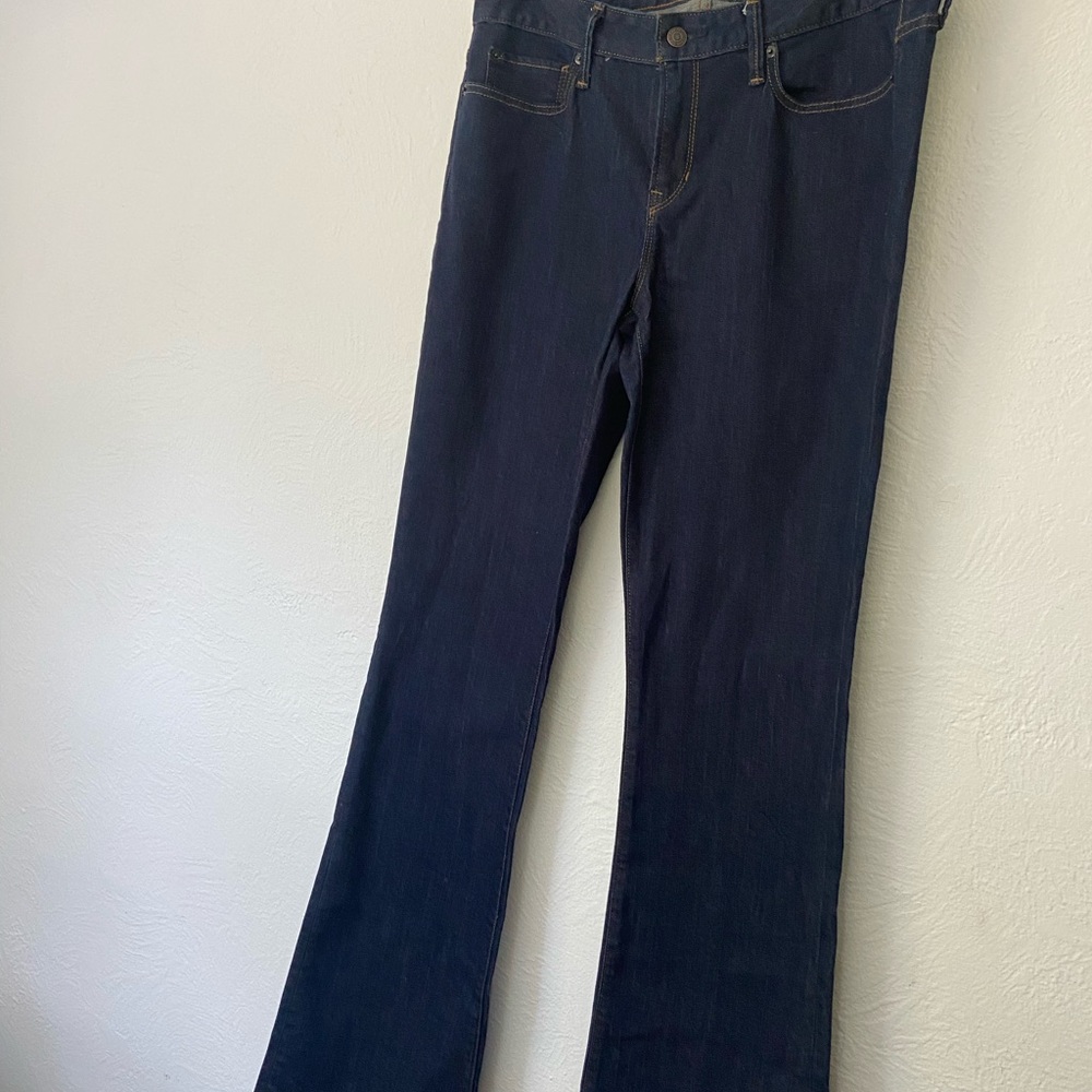 GAP Long and Lean Wide Legged Dark Wash Jeans 30T